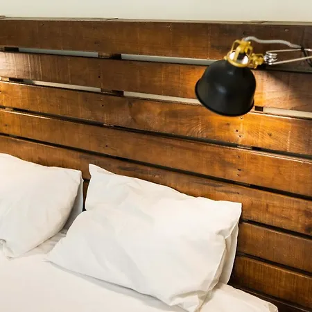 Sant Jordi Hostel