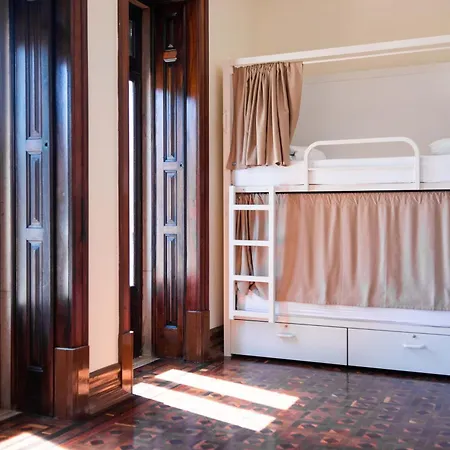 Hostel Sant Jordi